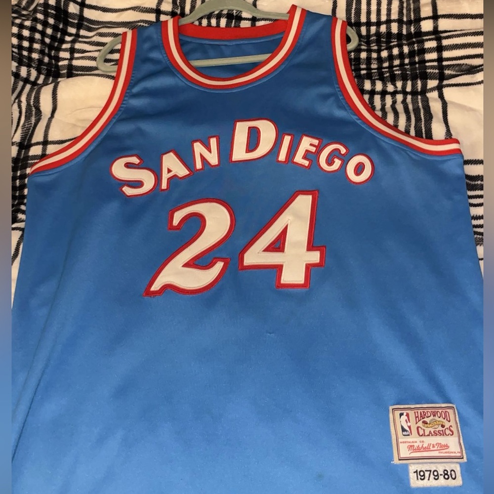 VINTAGE SAN DIEGO WORLD B. FREE